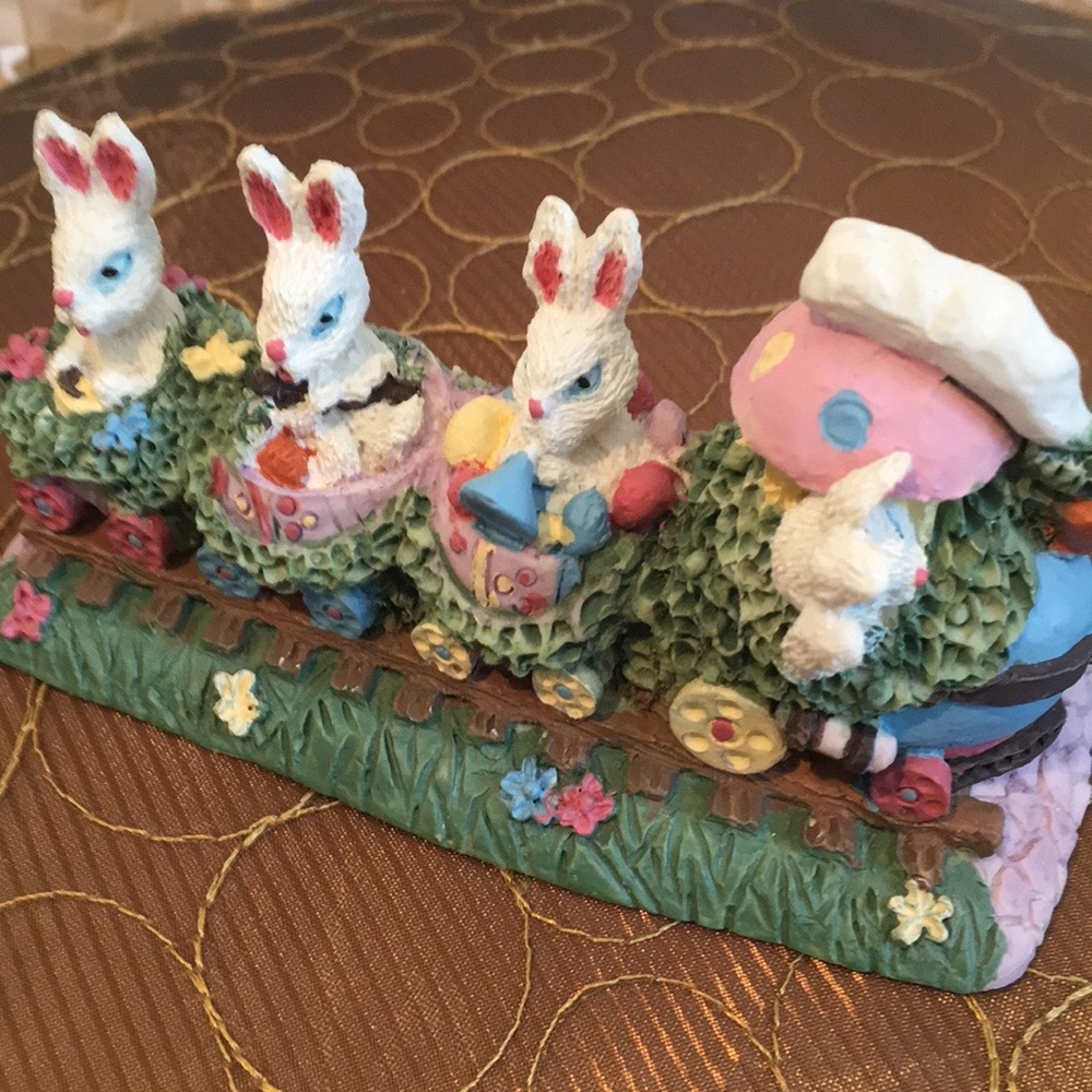 NWOT Vintage 1990s hand-painted bunny train figurine - Picture 2 of 5